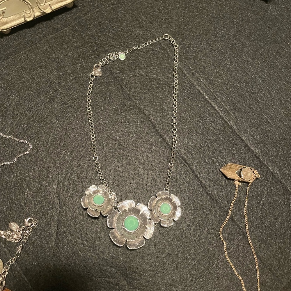 Jewelry - Picture 6 of 17